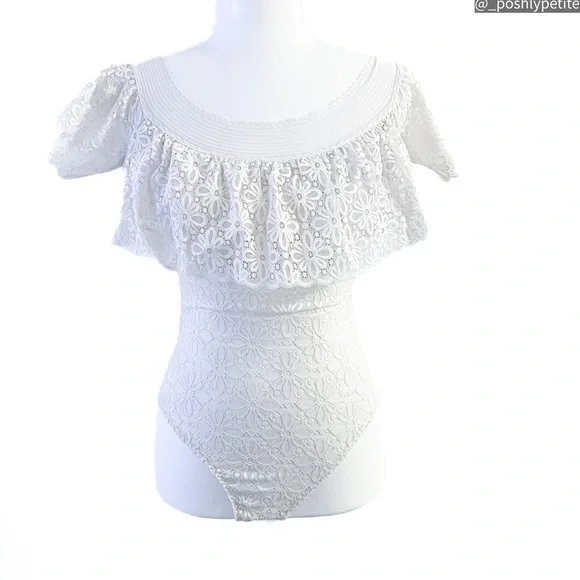 Victoria secret XS Very Sexy Off-the-shoulder flower detail Lace Bodysuit - Picture 2 of 16